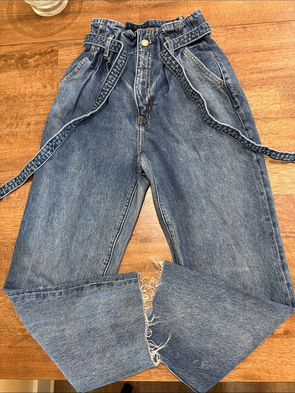 Abercrombie & Fitch Paper Bag Mom Jeans. Sz 25 / 0